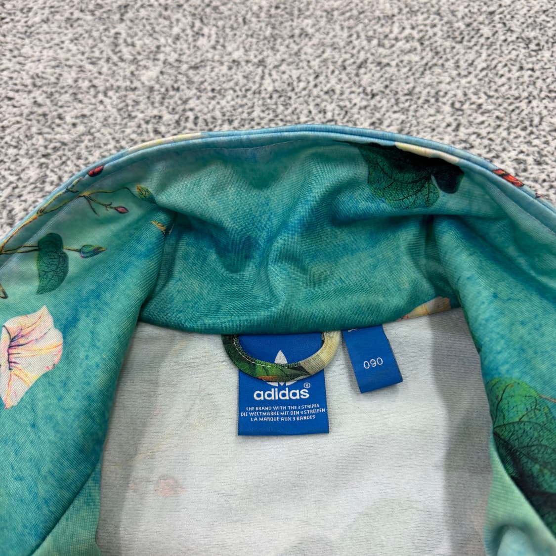 90 아디다스 플로럴 한정판 져지 0130H1 상품이미지4