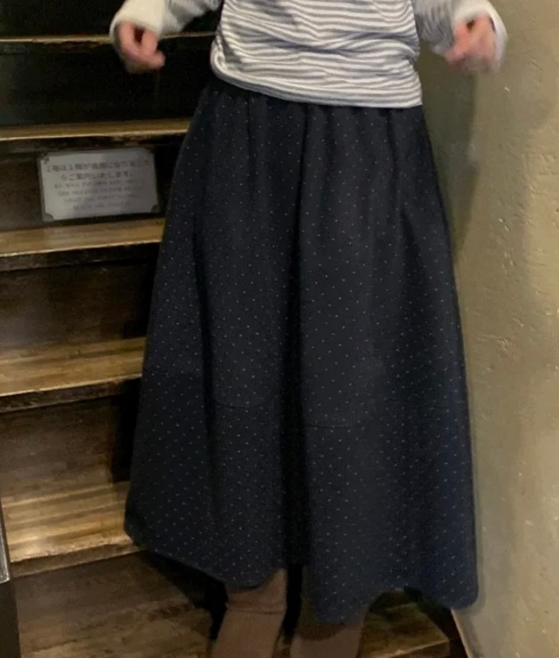 데일리쥬 디케인 도트 플레어 기모 밴딩 롱 스커트 상품이미지1