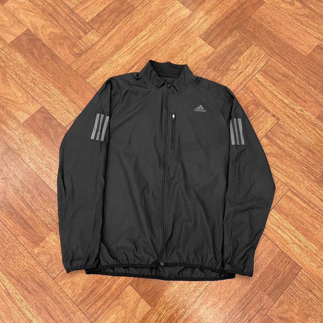 아디다스 러닝 경량 바람막이 상품이미지1