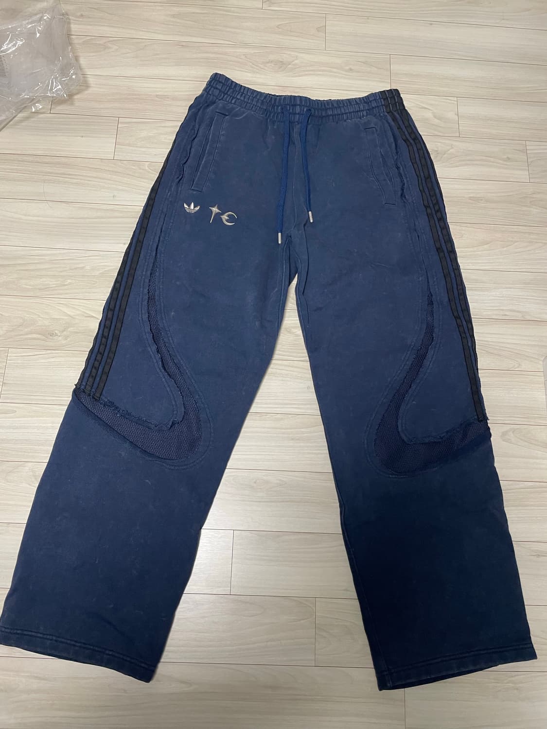 아디다스 x 떠그클럽 클럽 팀가이스트 스웻팬츠 M 상품이미지1