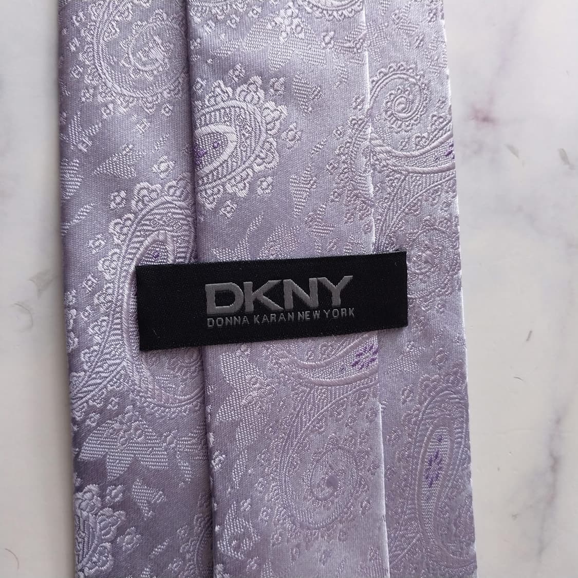 디케이엔와이 넥타이 연보라 페이즐리 9.4cm A+등급 K1984 상품이미지9