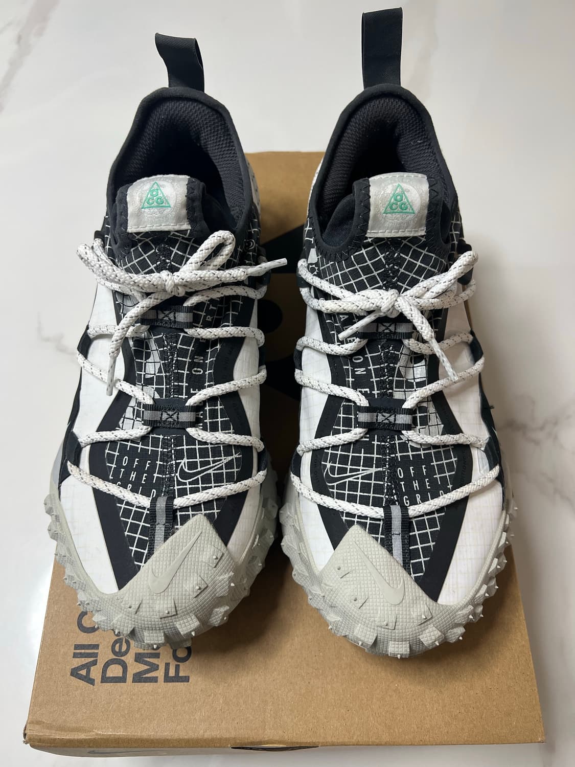 [265] 나이키 ACG 마운틴 플라이 로우 SE 화이트 앤 블랙 상품이미지3