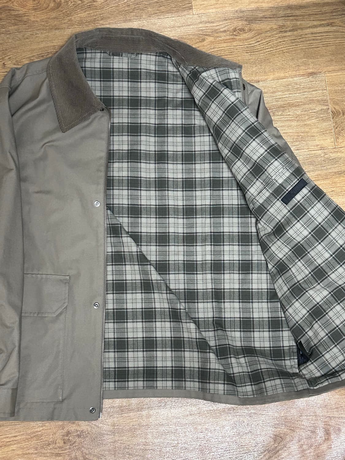 유니클로 유틸리티 쇼트 블루종 상품이미지2