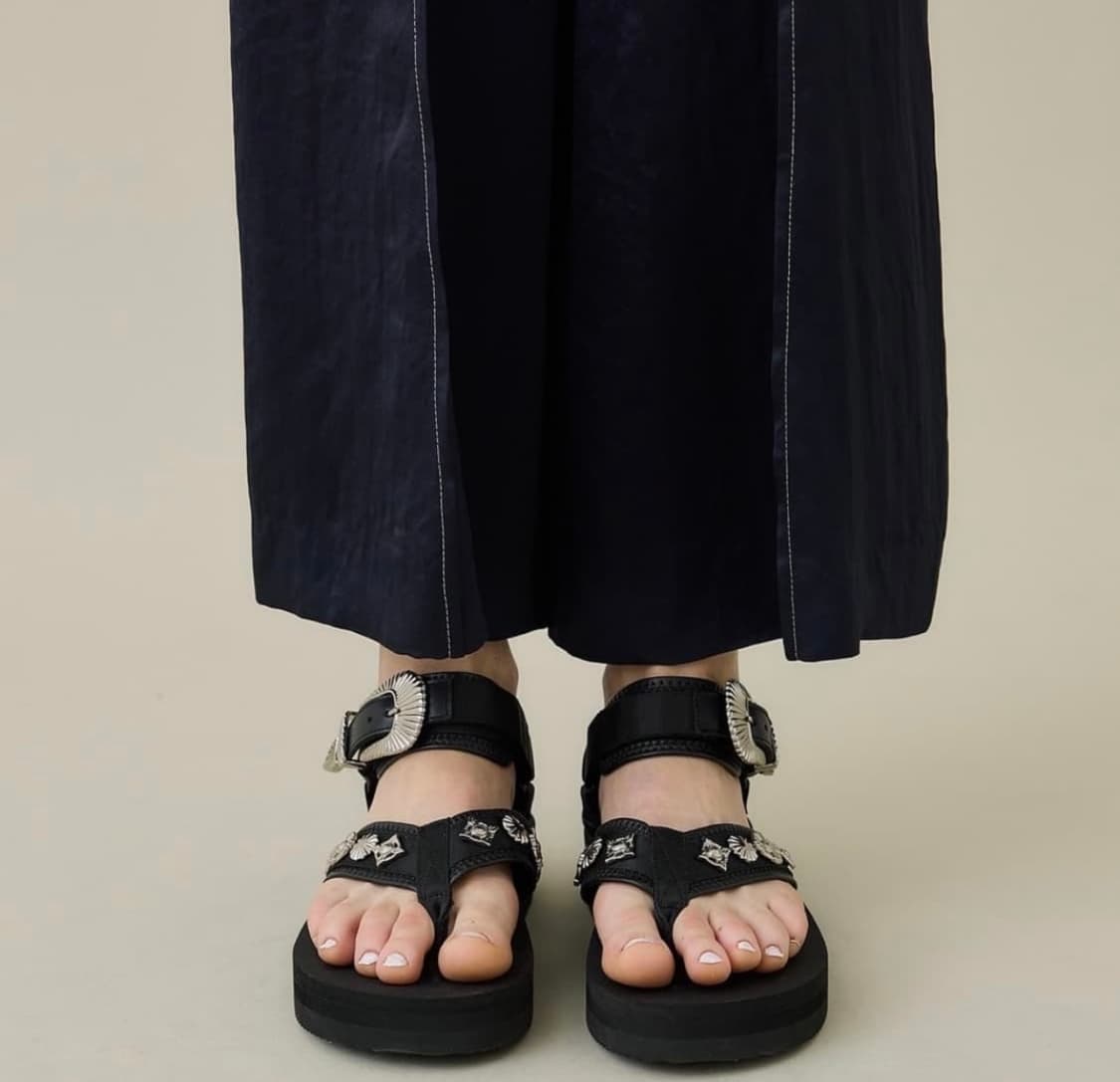 토가 X 수이코크 토노 샌들 상품이미지1