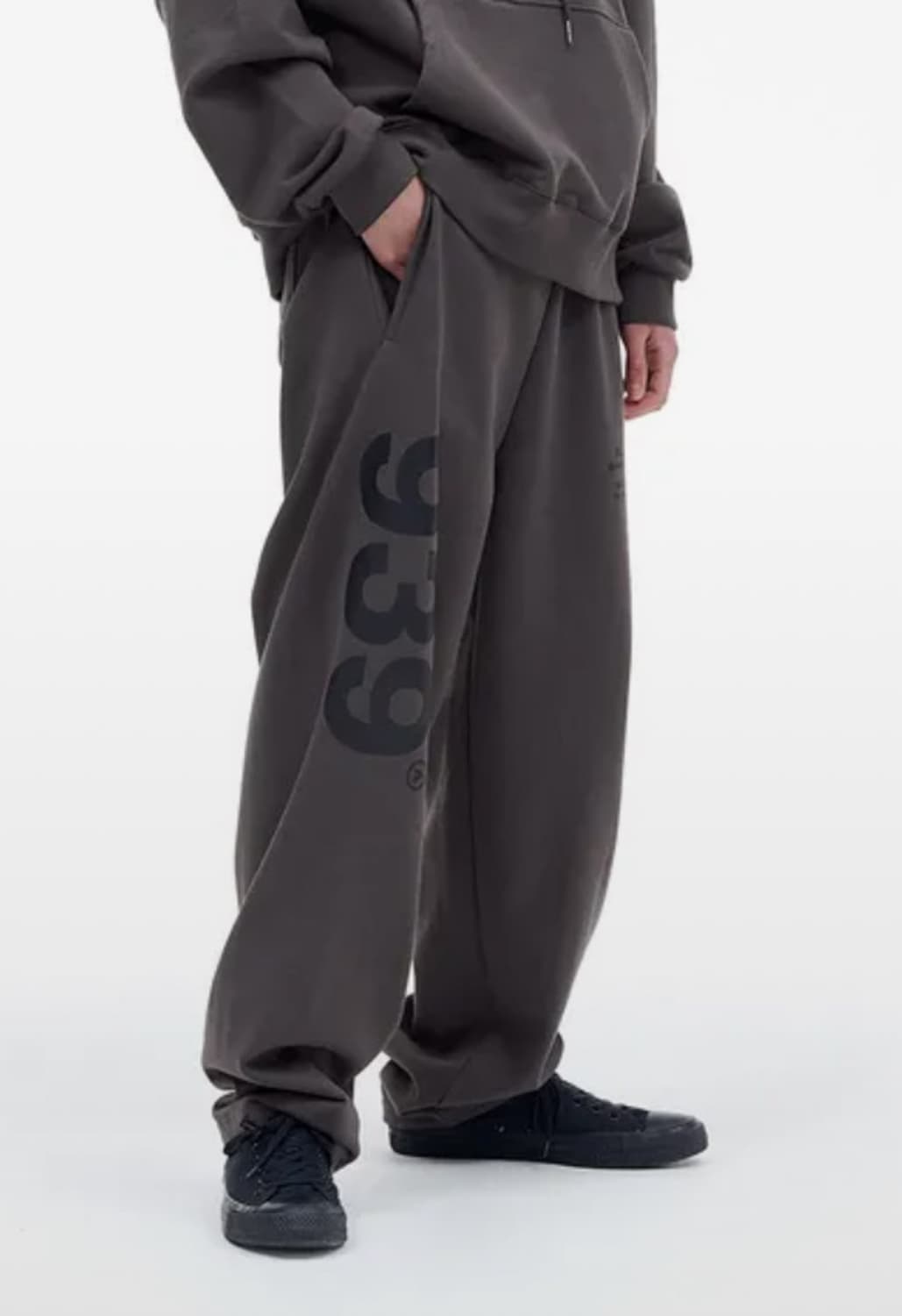 아카이브 볼드 스웨트 팬츠 상품이미지1