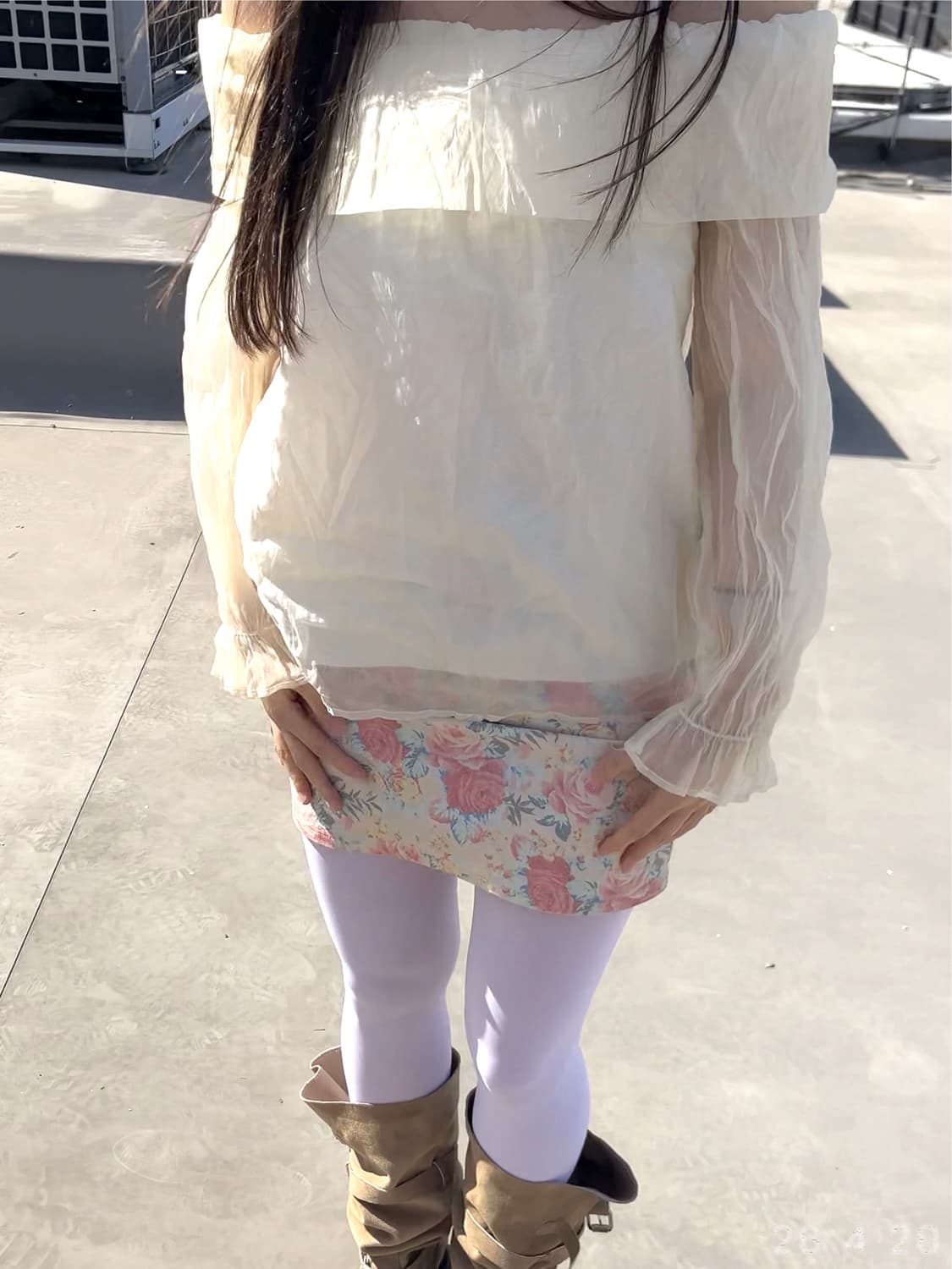 Off-Shoulder Sheer Blouse 오프숄더 쉬어 블라우스 상품이미지1