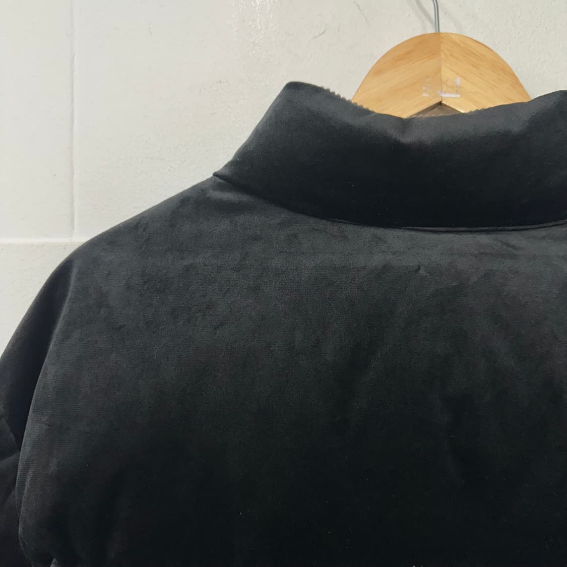 프리즘웍스 벨벳 구스다운 패딩 상품이미지7