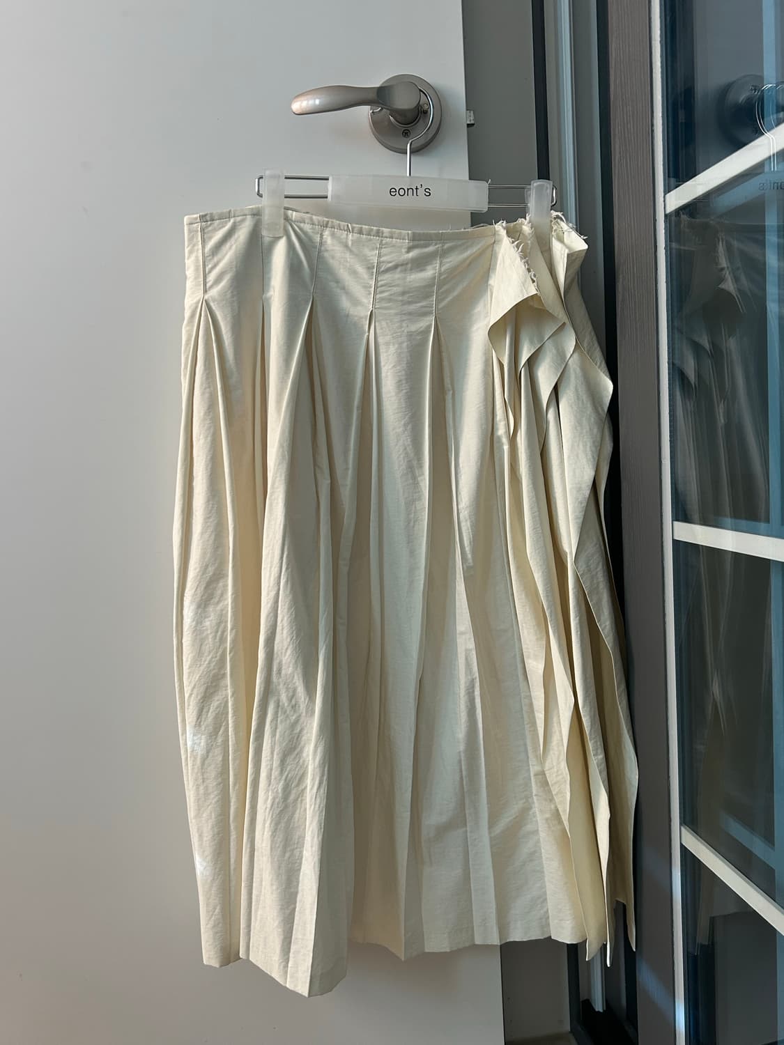O ffbeat pleats skirt - white atelier 상품이미지6