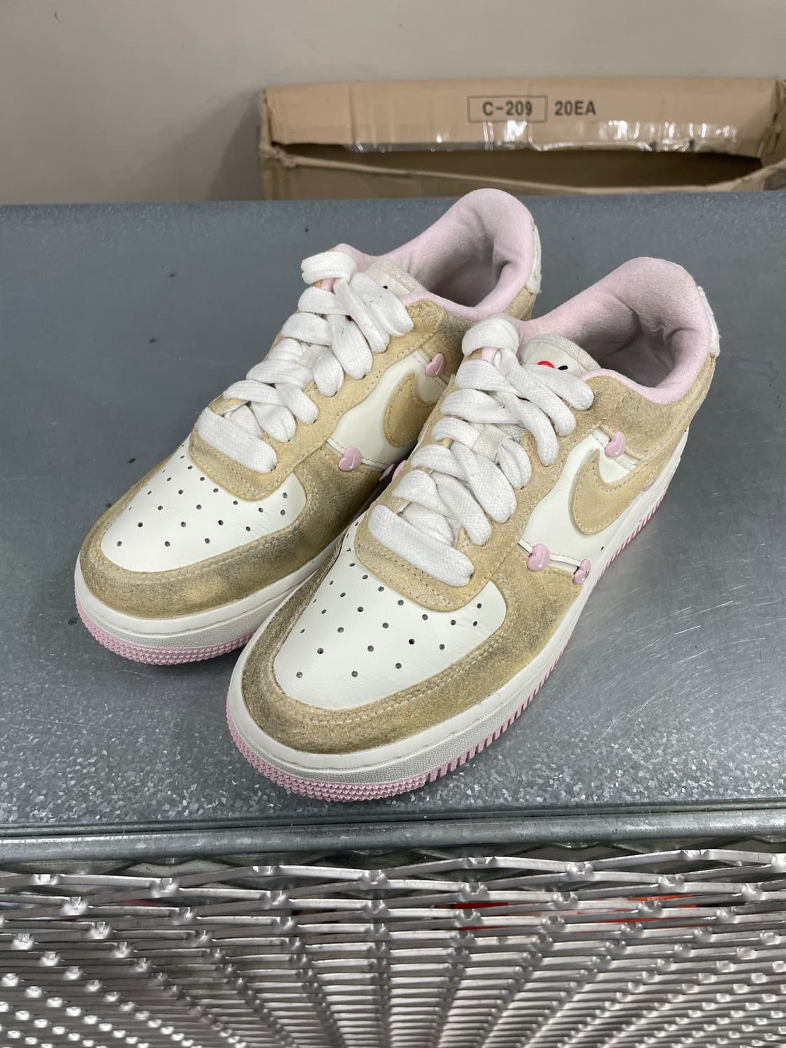 나이키 에어포스 1 밸런타인데이 세일 핑크 폼 235 상품이미지2