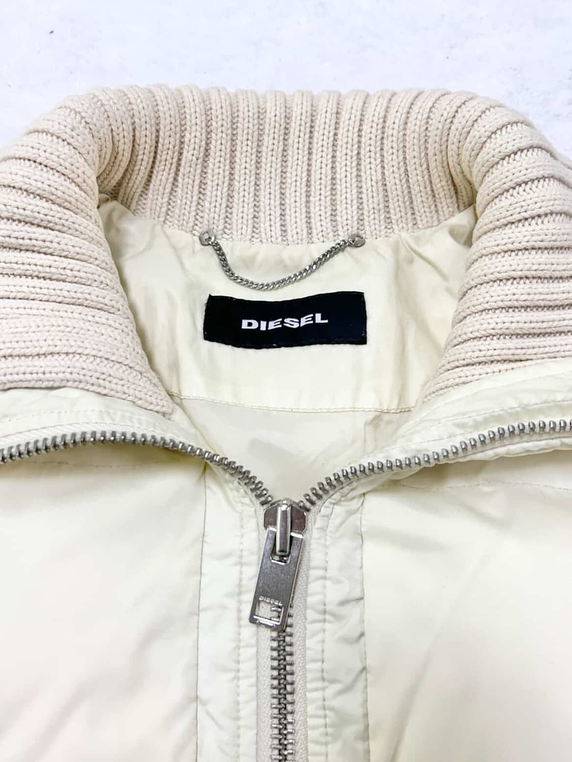 디젤 크림 니트카라 덕다운 패딩 상품이미지7