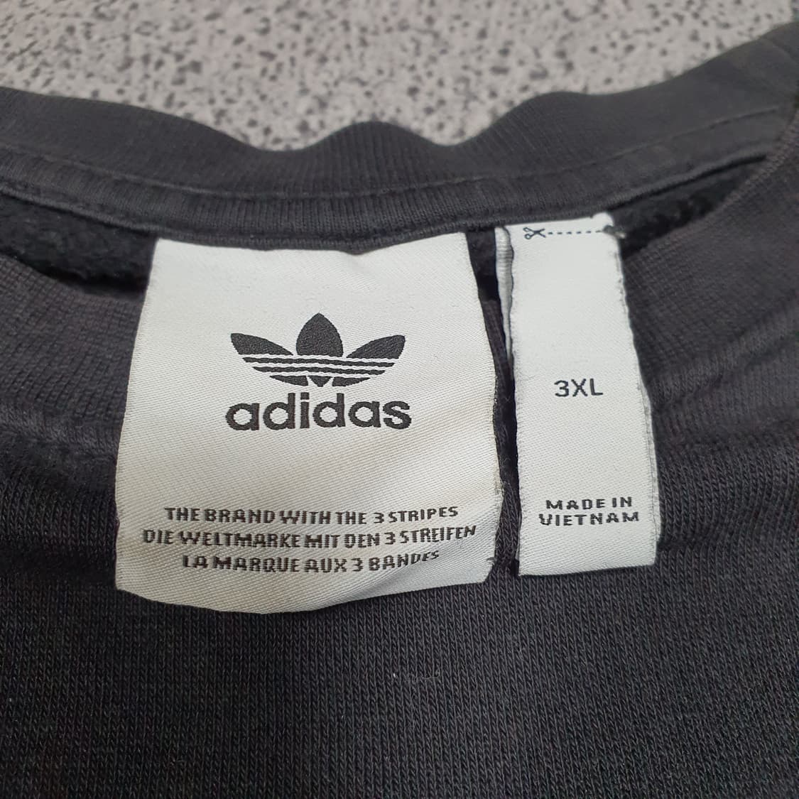 ✨ (바배) 아디다스 빅로고 블랙 맨투맨  상품이미지3