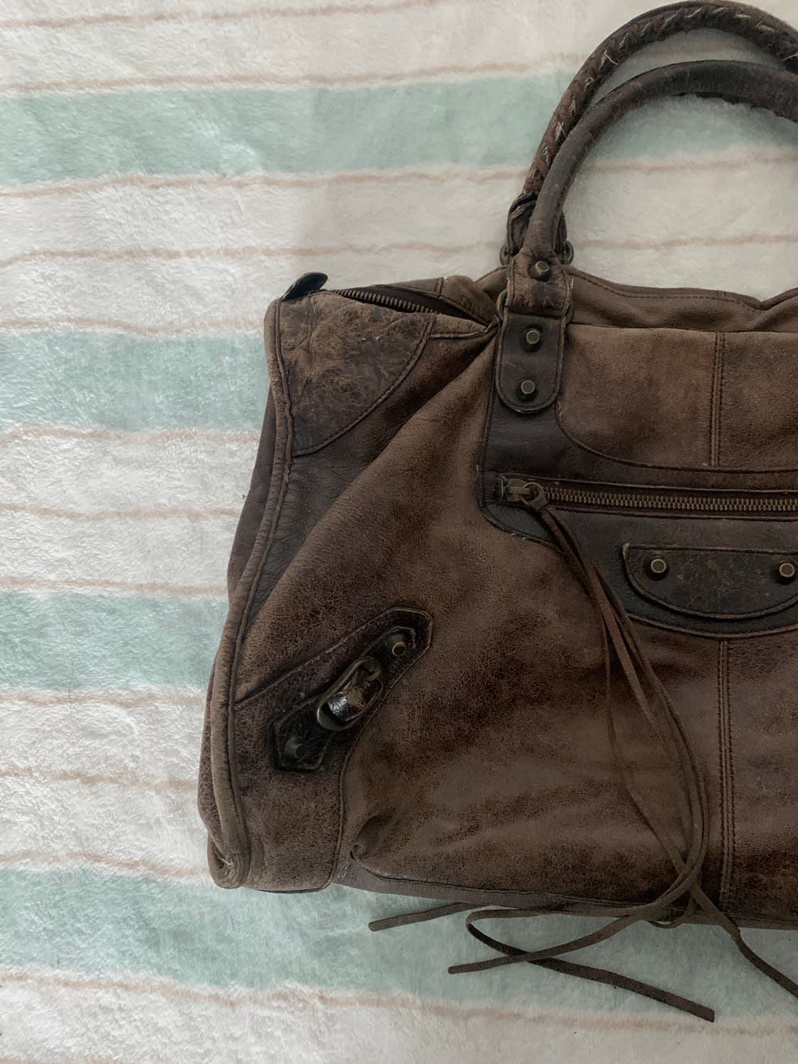 발렌시아가 모터백 라지 상품이미지5