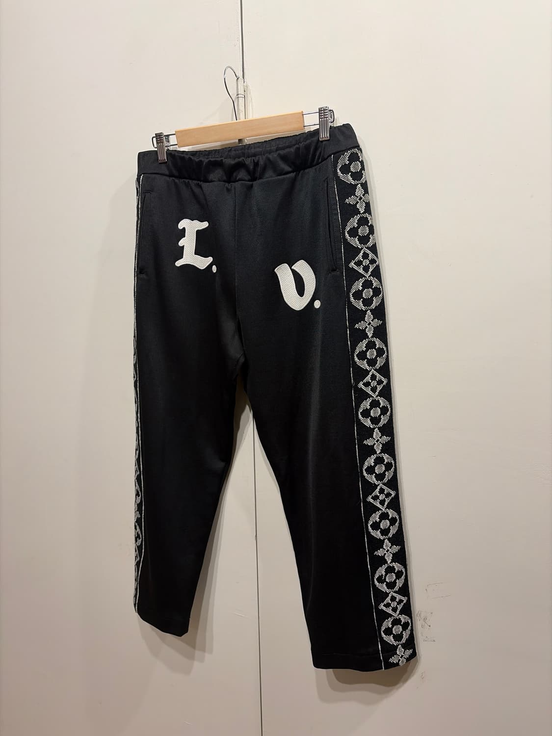 루이비통 LV 플라워 모노그램 트랙 자켓 셋업 상품이미지6
