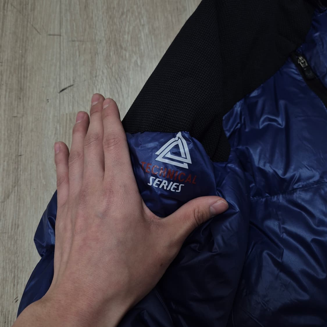 헬리한센 남성 테크니컬 구스다운 800 패딩 점퍼 L(100) 상품이미지4