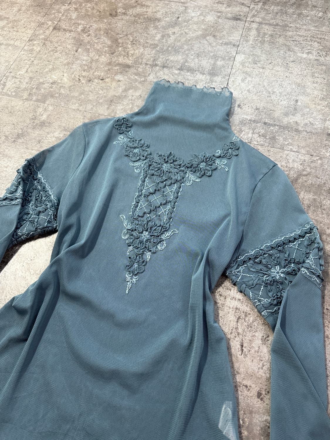 메쉬 레이스 러플 탑 상품이미지7