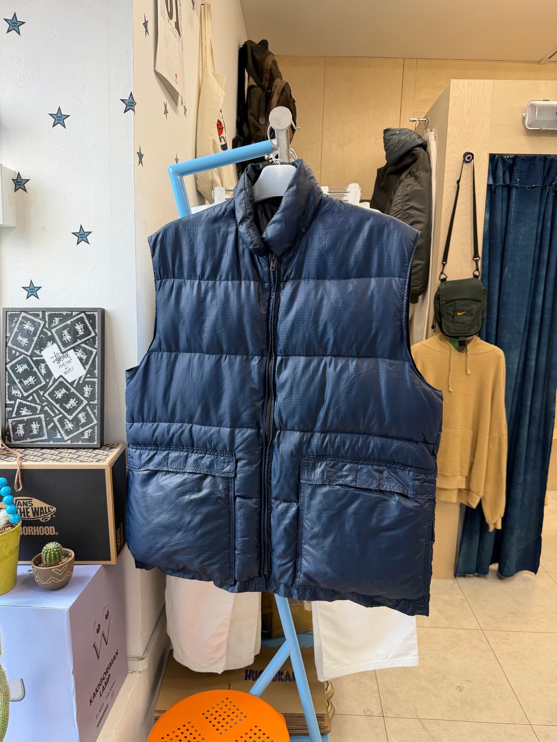 A frostline down vest 상품이미지3