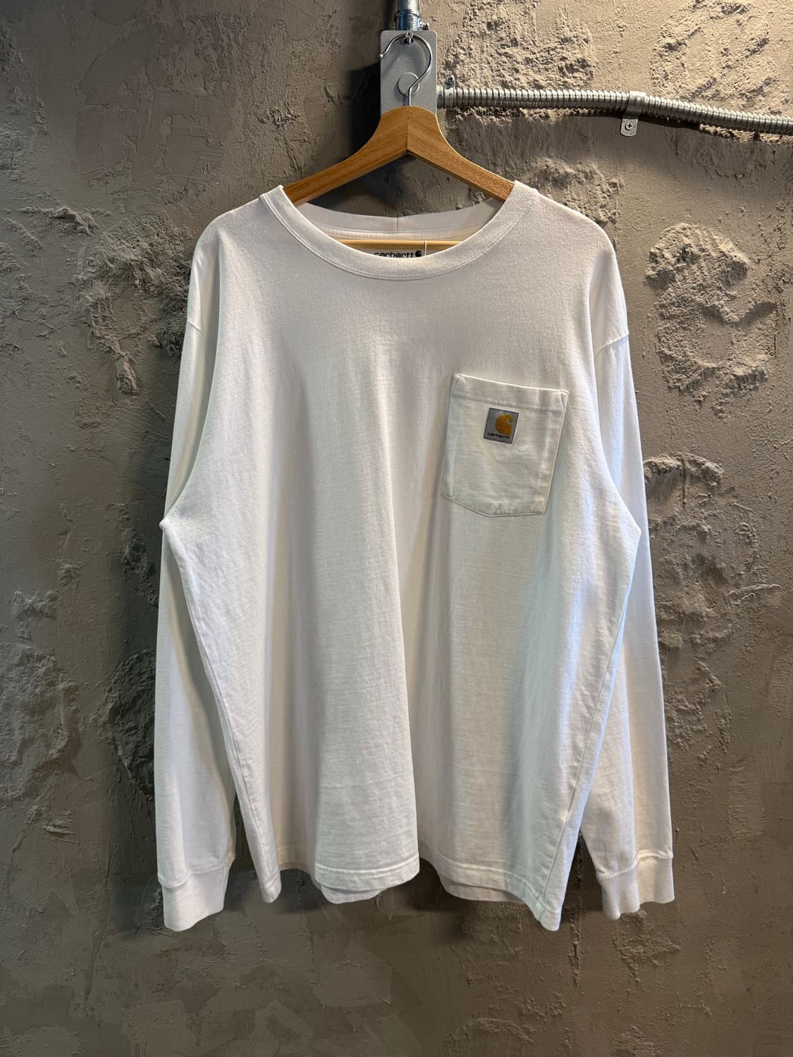 L 칼하트CARHARTT 포켓 롱슬리브 루즈핏 티셔츠 화이트 상품이미지1