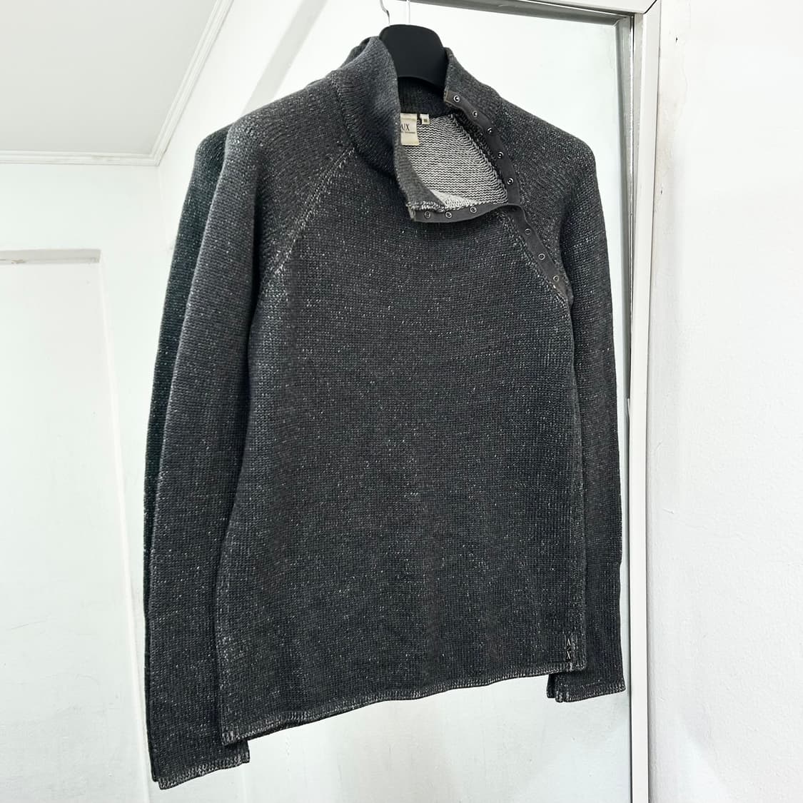 아르마니 익스체인지 넥버튼 니트 상품이미지4