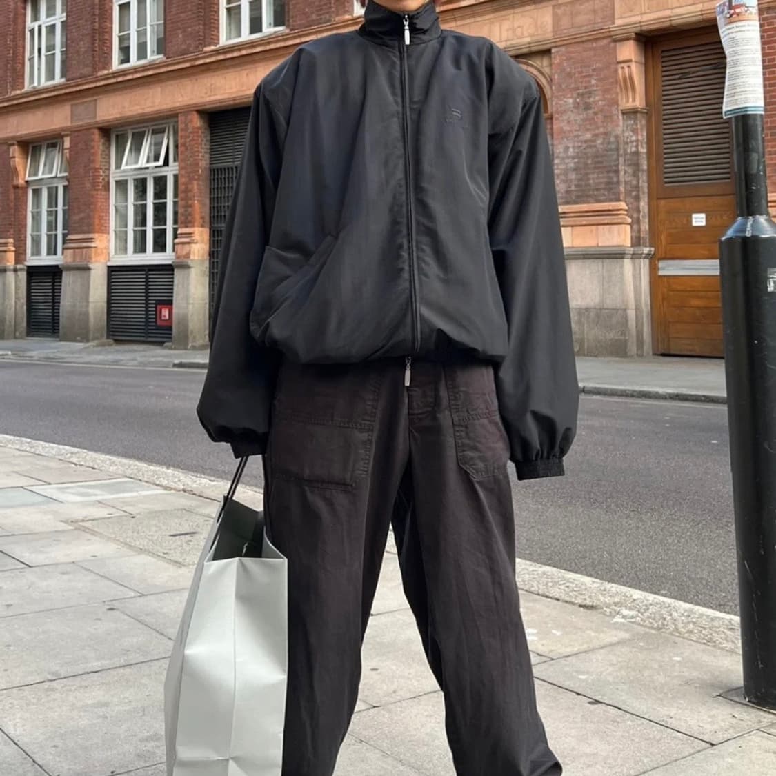 [3] 발렌시아가 스포티 비 오버사이즈 트랙자켓 블랙 상품이미지7