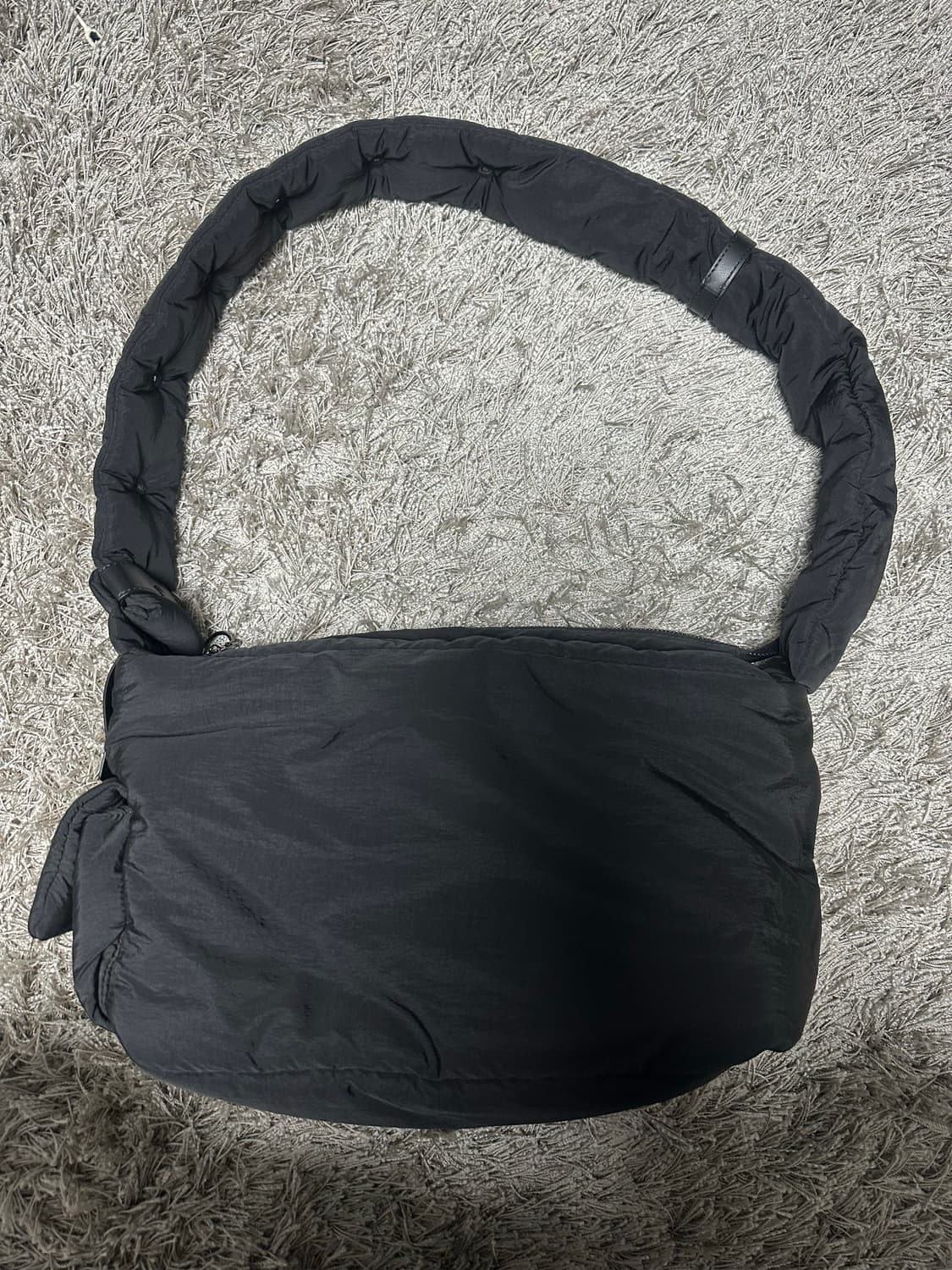 솔리드옴므 패딩백 상품이미지1