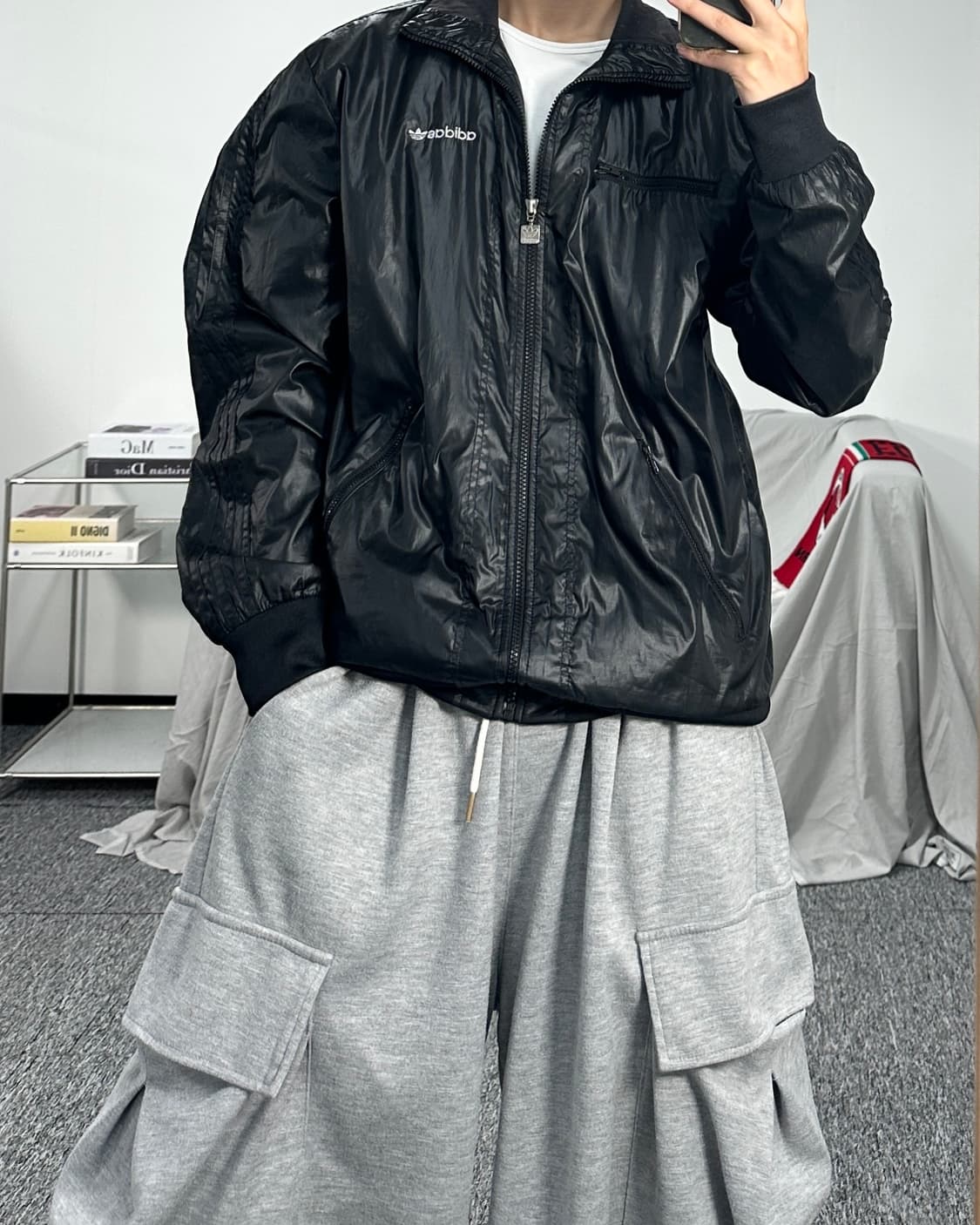 아디다스 실버 로고 유광 바람막이 트랙탑 100 상품이미지3