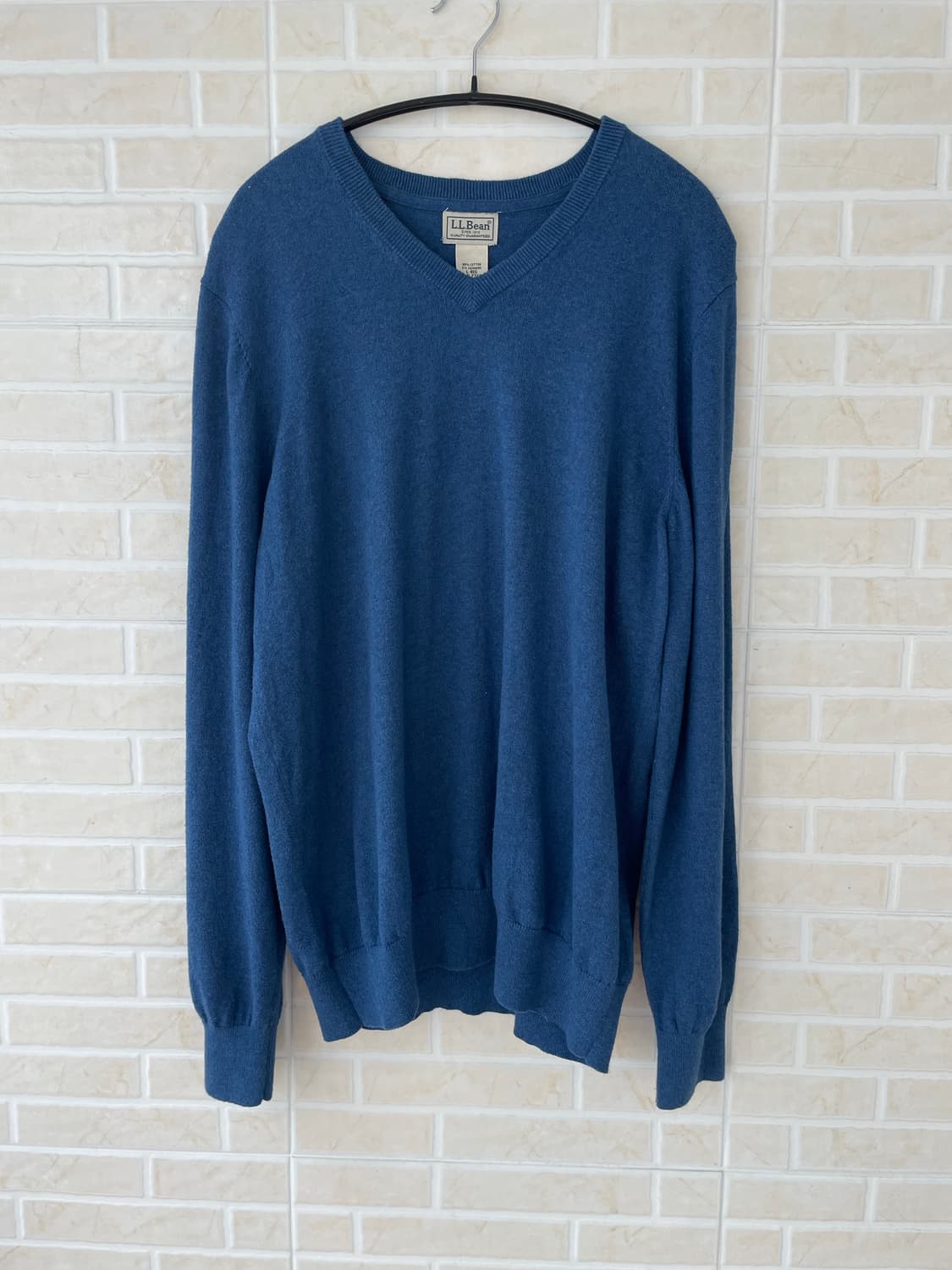 V-Neck Knit 상품이미지1