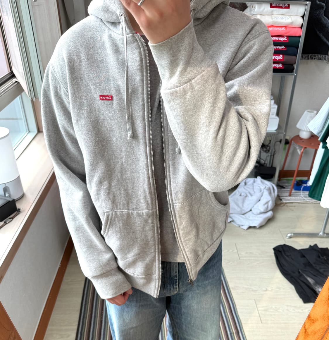 슈프림 스몰로고 후드집업 상품이미지1