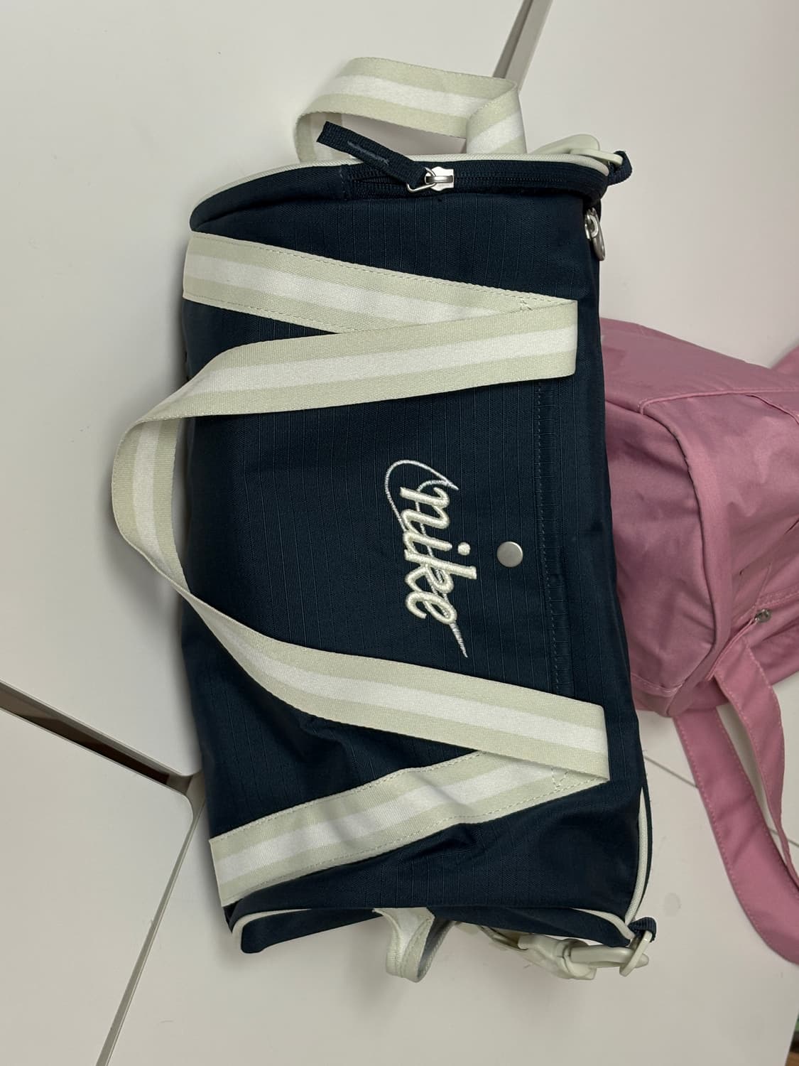 나이키 헤리티지 레트로 더플백 13L 아머리 네이비 상품이미지1