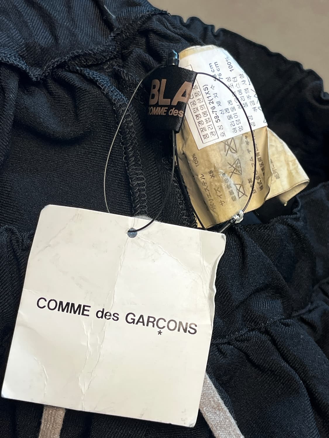 새상품 꼼데가르송 블랙 와이드 쇼츠 상품이미지2