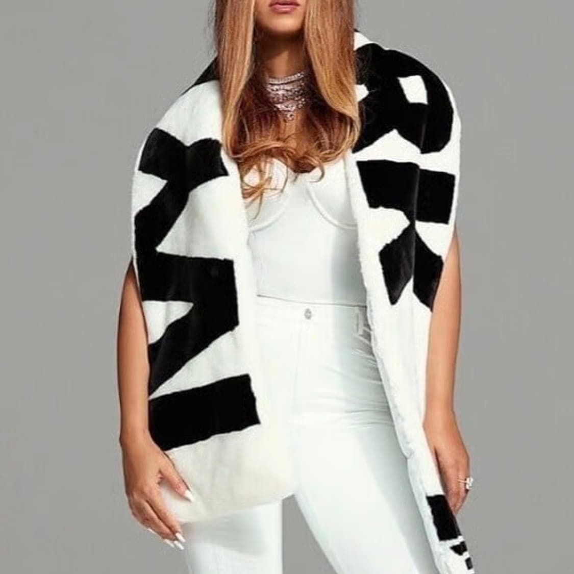 아디다스 x 아이비파크 리미티드 인조 퍼 스카프 상품이미지6