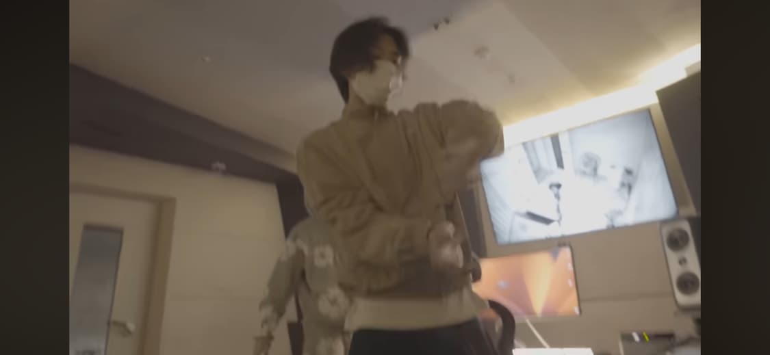 [래퍼 샤이보이토비 착용] 나이키 트랙 자켓 카키 화이트 L 상품이미지4