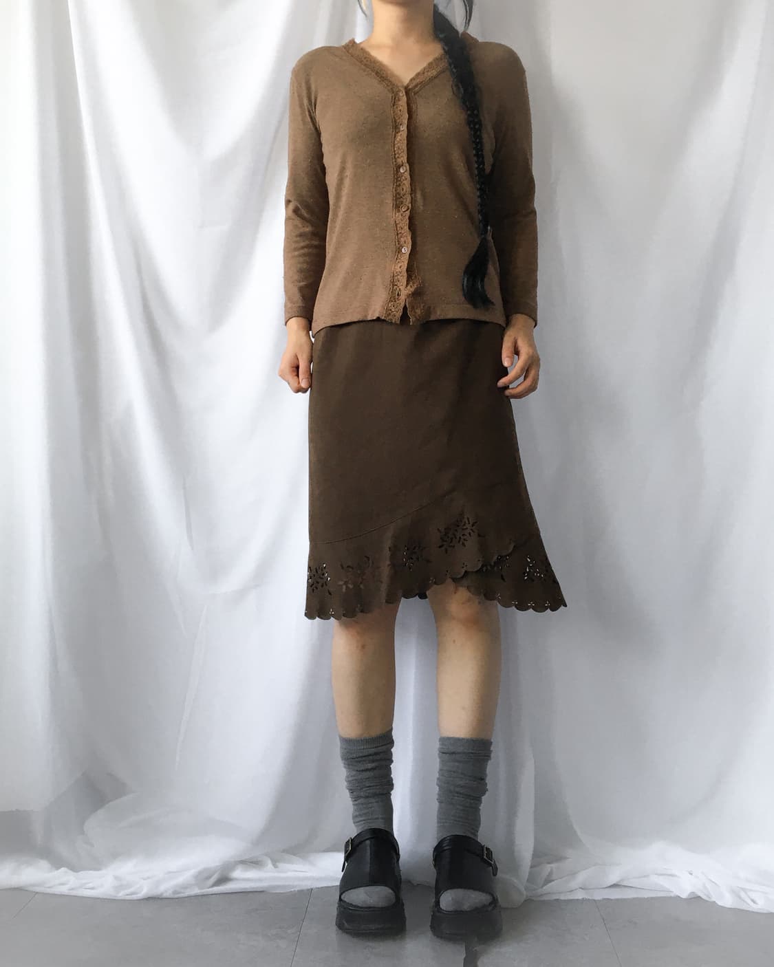 Punching point fake suede midi skirt 상품이미지5