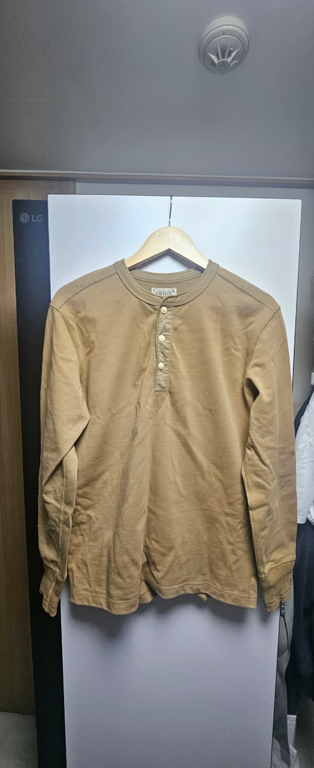 브론슨 헨리넥 긴팔 L사이즈 3벌 묶어서 6만에 팝니다 상품이미지2