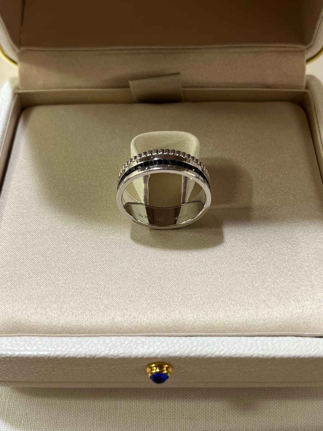 부쉐론 콰트로 블랙 에디션 스몰 링 63호 상품이미지3