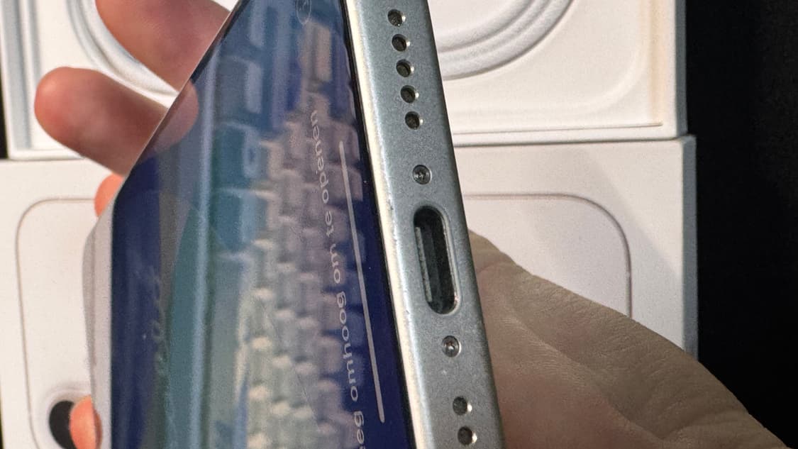 아이폰 17화이트 상품이미지3