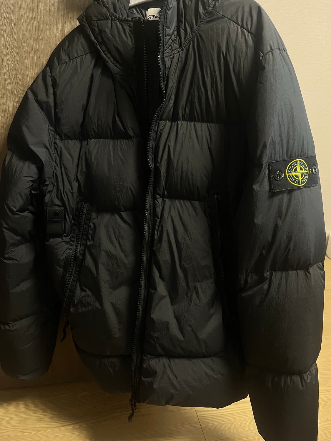 스톤아일랜드 21fw 크링클랩스 패딩 L 상품이미지1
