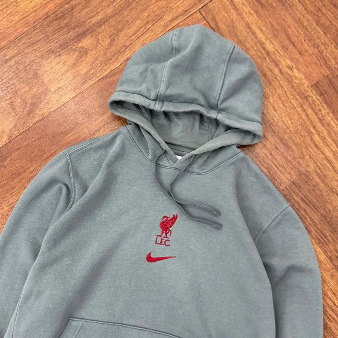 105 나이키 리버풀 후드 티셔츠  상품이미지2