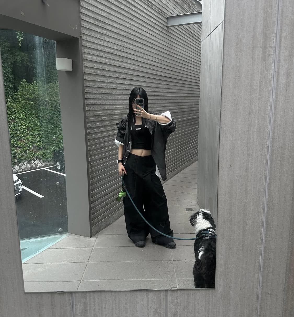 STRUCTURED PINTUCK SLACKS (BLACK) 상품이미지1