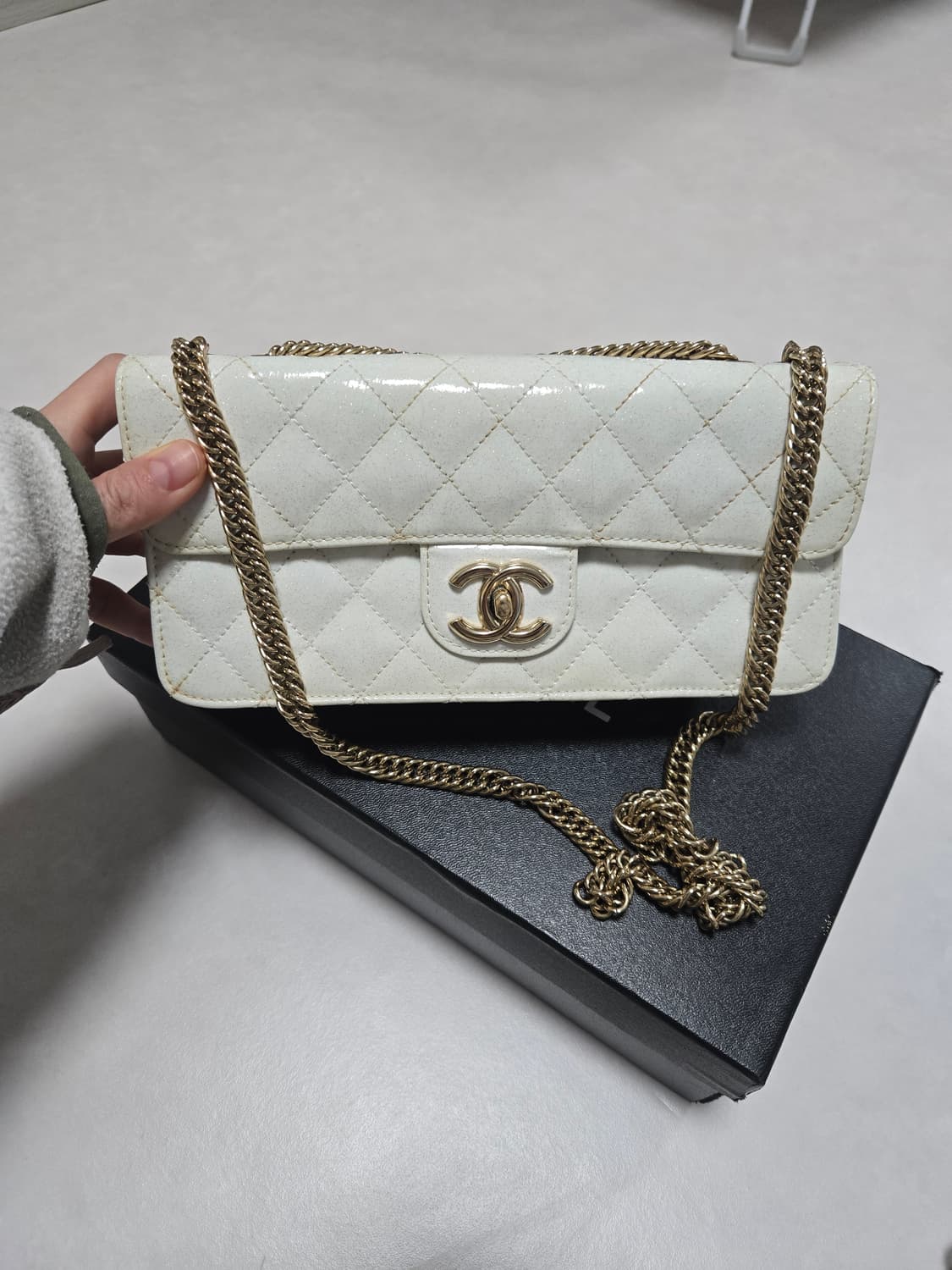 샤넬 페이던트 플립백 골드체인 상품이미지1