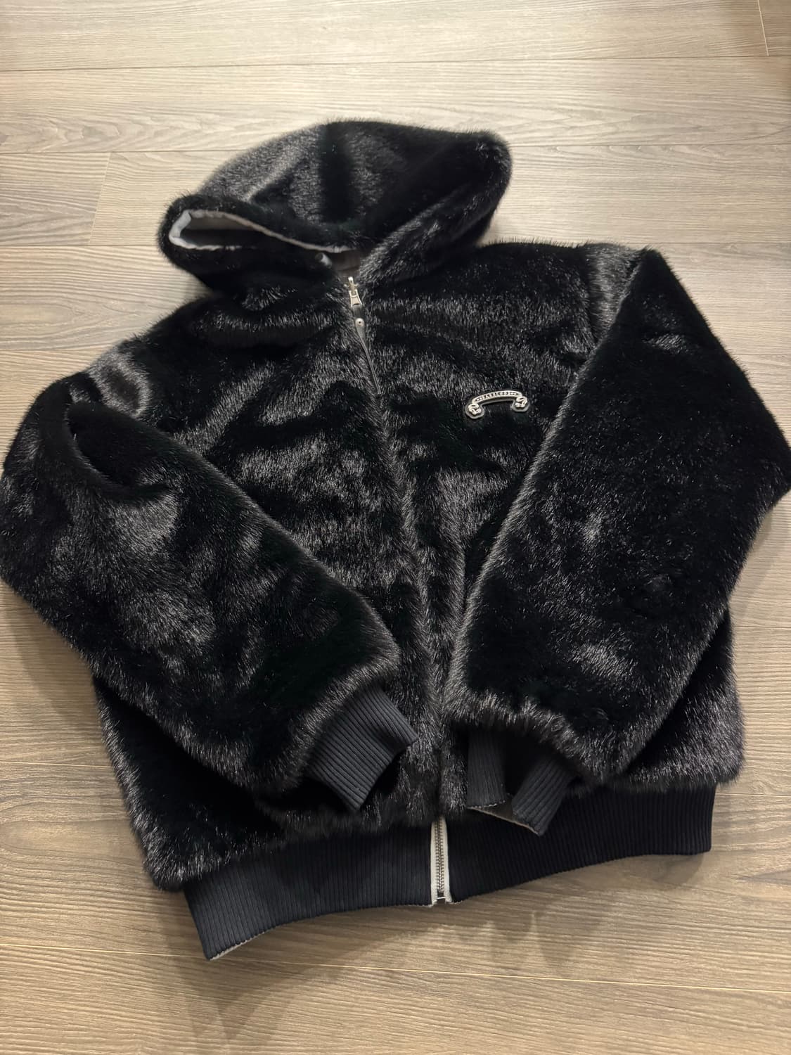 베드 블러드 미스틱11 리버시블 퍼 후드 자켓 - 화이트/블랙 상품이미지1