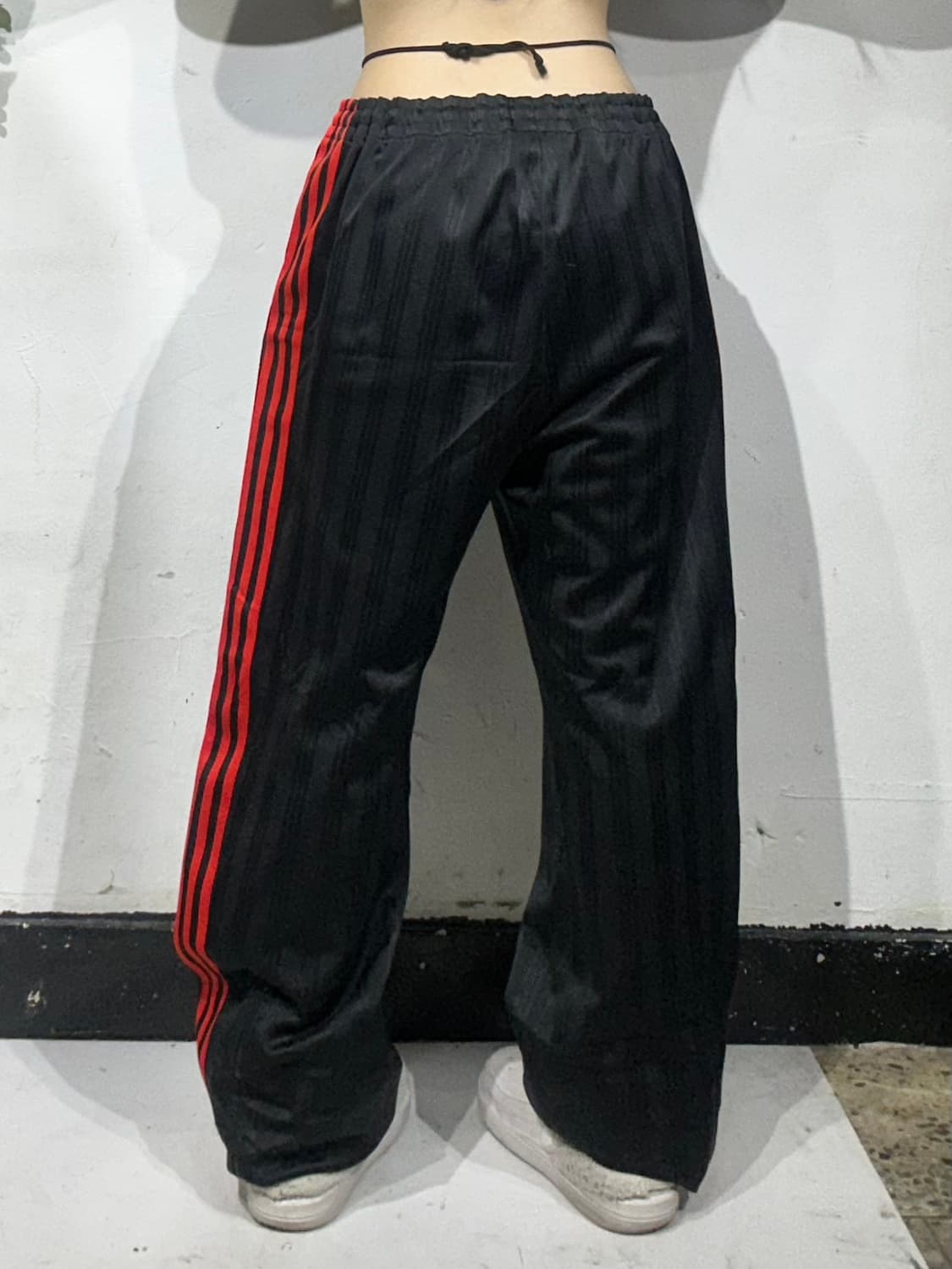 아디다스 블랙 스몰 로고 레드 삼선 와이드 트레이닝 팬츠 추리닝 바지 L 상품이미지3