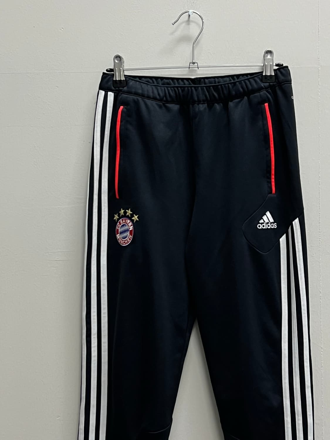 (73) 아디다스 키즈 바이에른 뮌헨 삼선 트랙 팬츠 블랙 상품이미지3