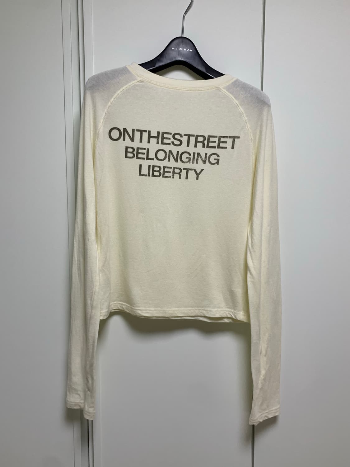 밀로우먼 홀 래글런 티셔츠 크림 상품이미지3