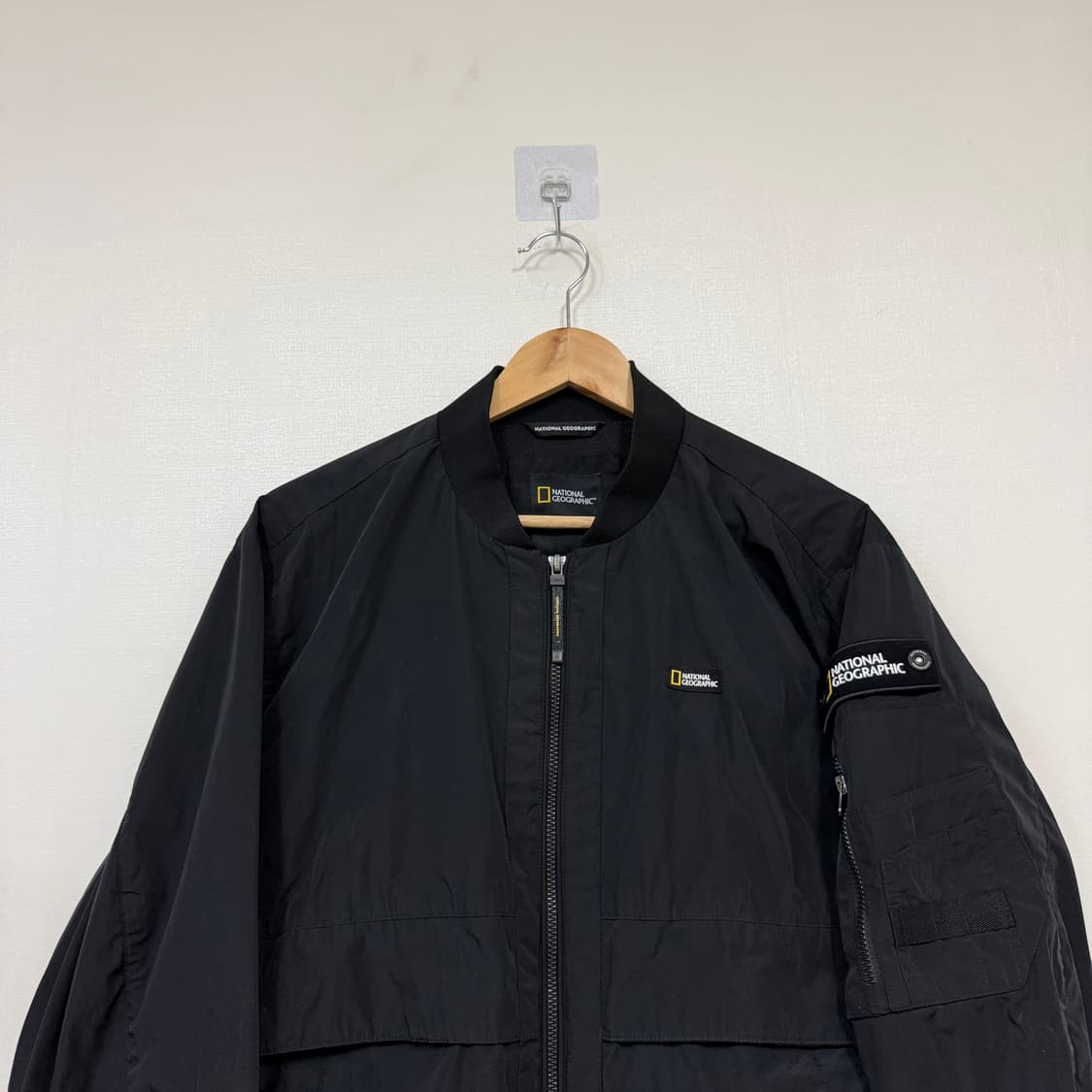 내셔널지오그래픽 블랙 봄버자켓L 상품이미지2