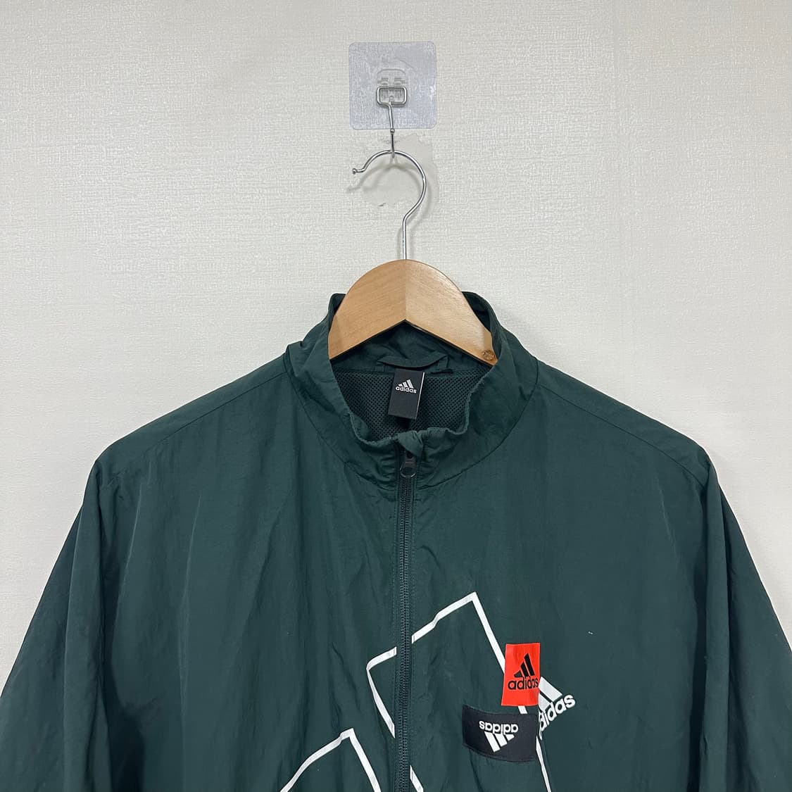 아디다스 바람막이점퍼L 상품이미지2