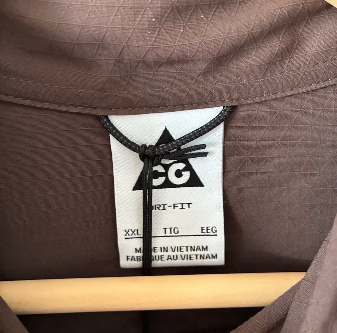 나이키 acg 드라이핏 uv 트레일 셔츠 상품이미지4