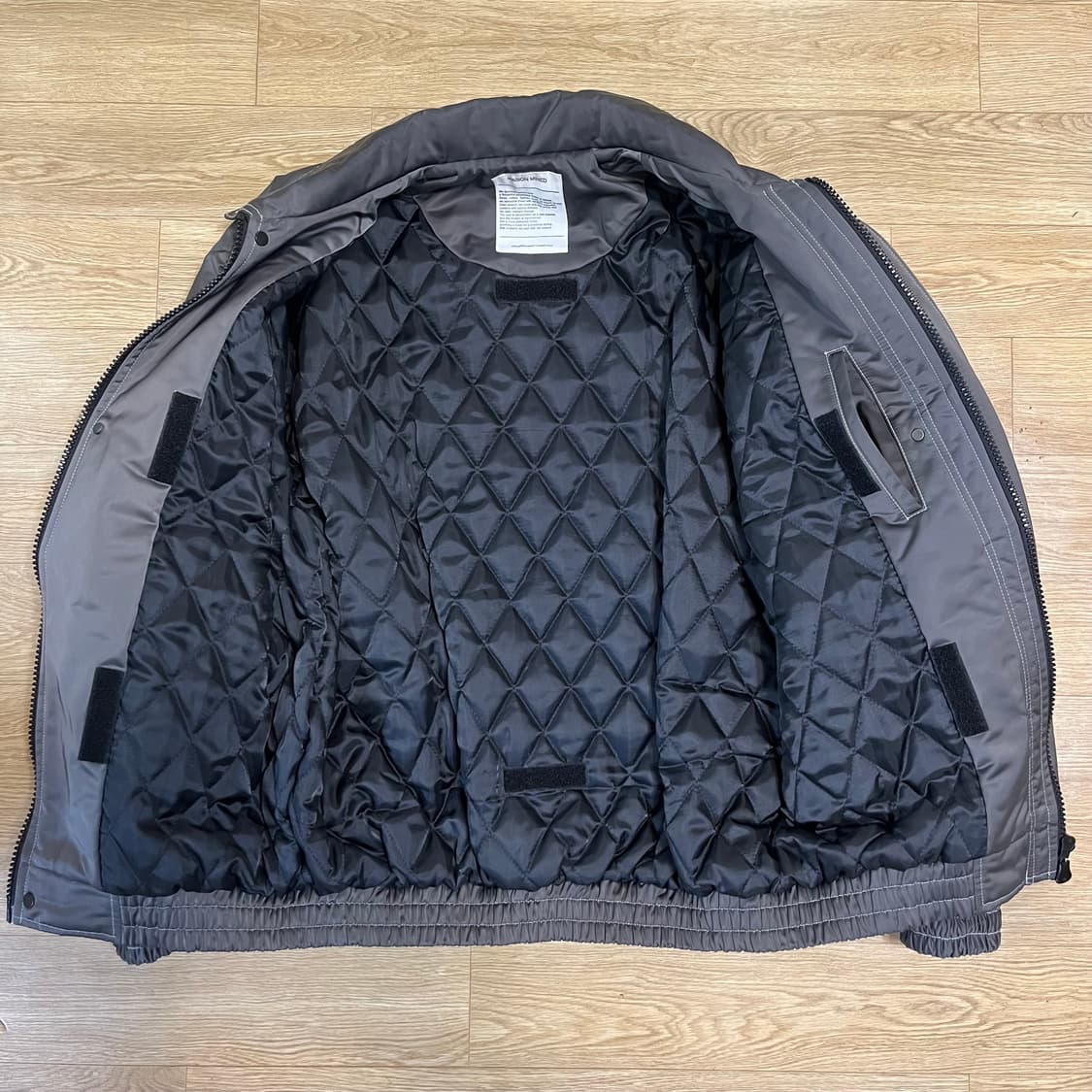 메종미네드 GEREN STITCH BOMBER GREY 봄버 마원 MA1 상품이미지4