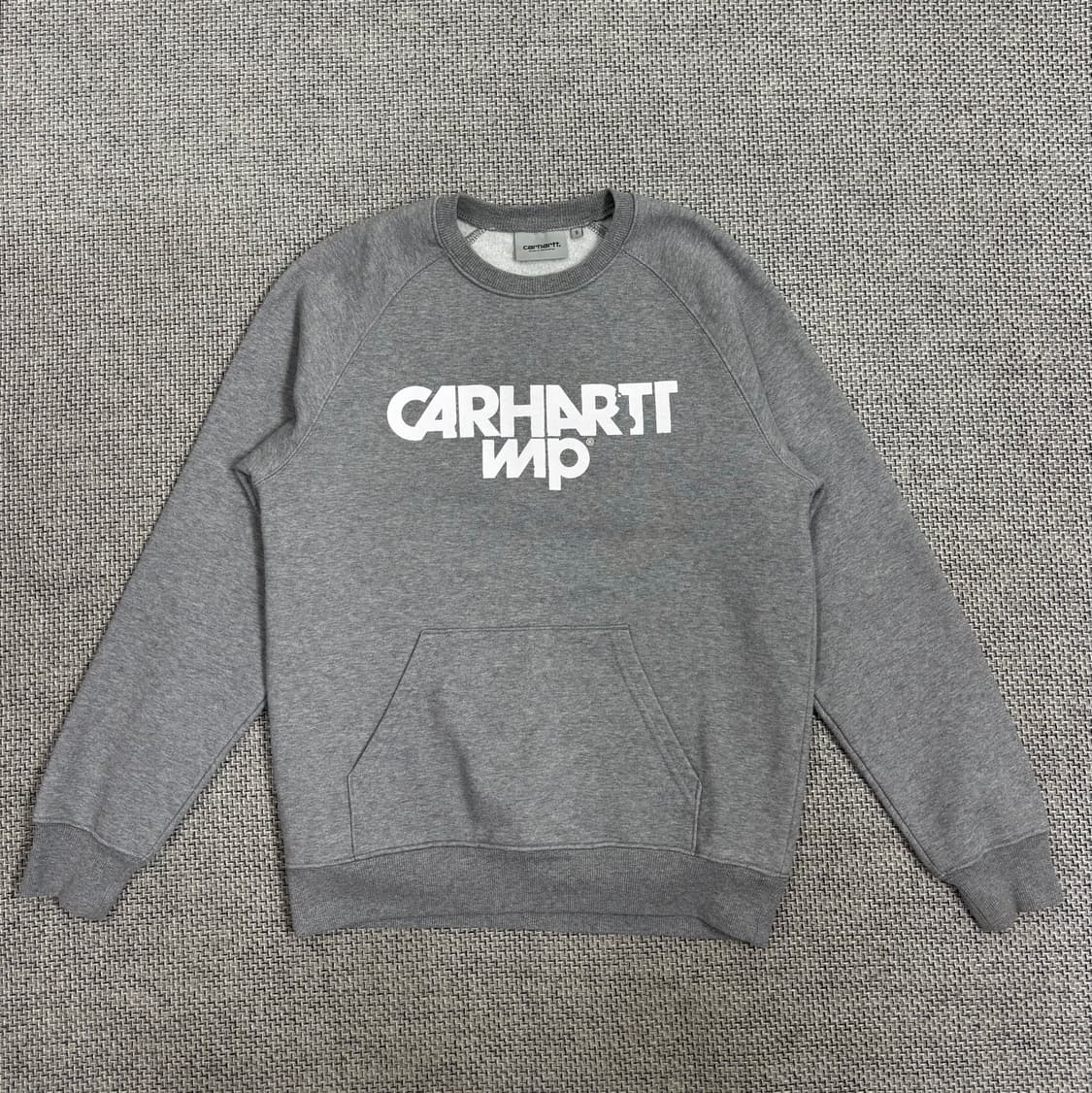 칼하트 WIP 그레이 로고 맨투맨 S 상품이미지1