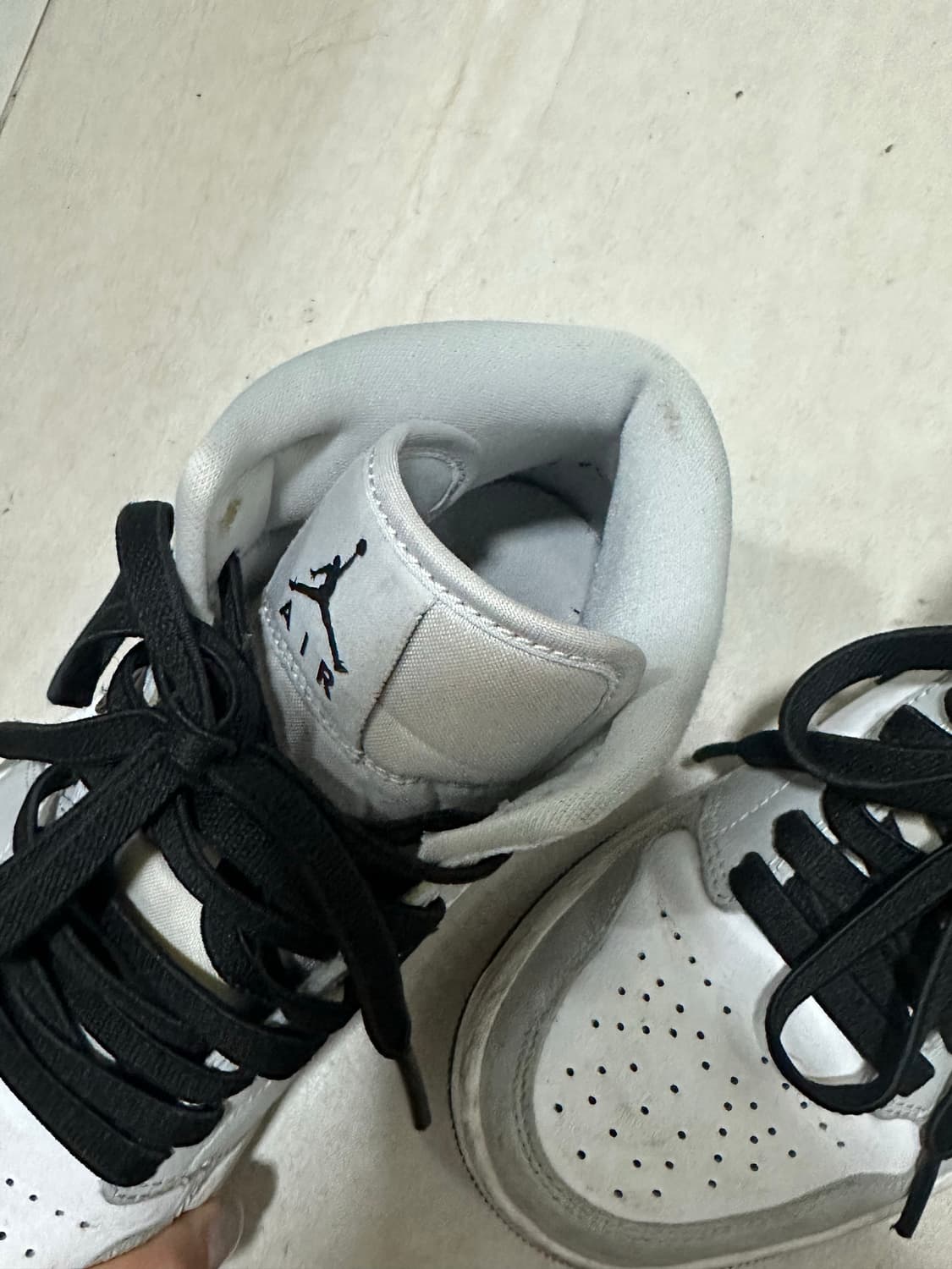 조던1 미드 그레이 포그 w235사이즈 상품이미지4