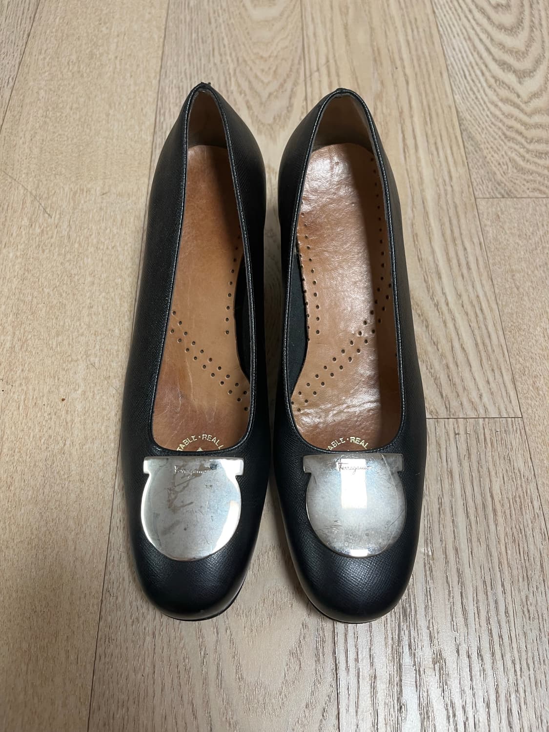 페라가모 블랙 구두 상품이미지1